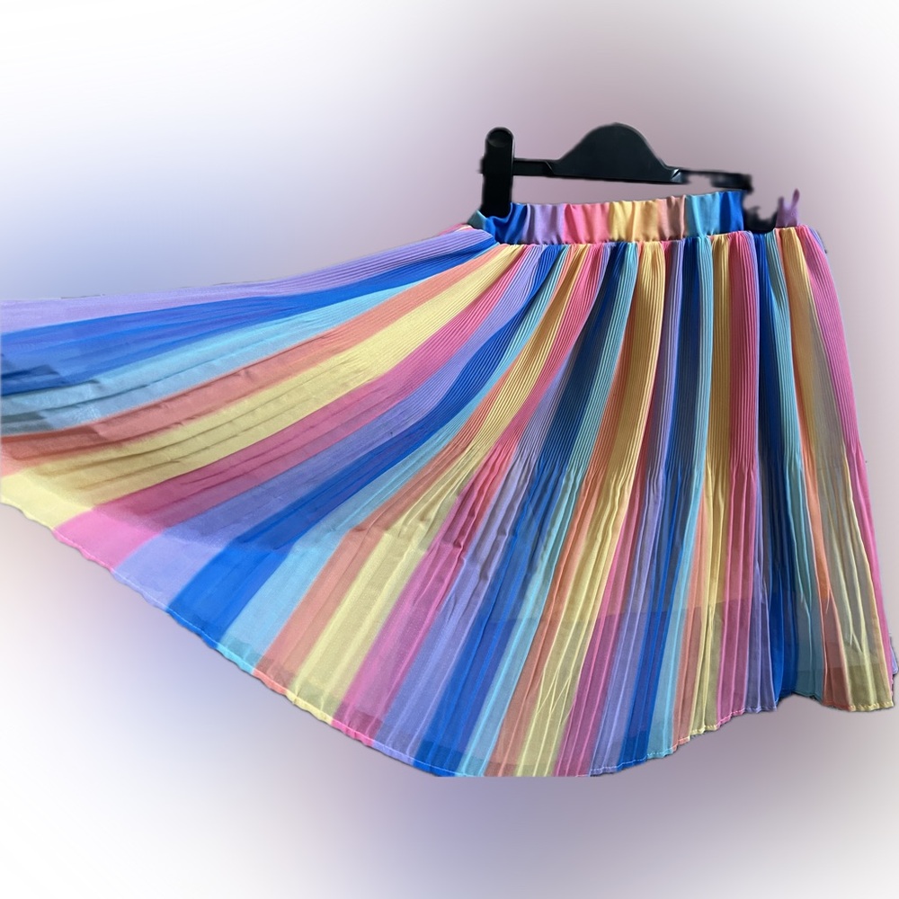 Next girls bright and beautiful floaty twirly pleated skirt !